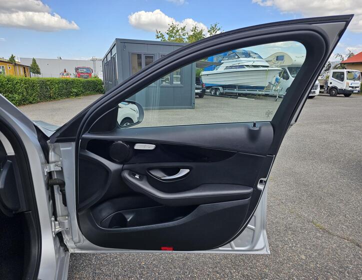 Mercedes-Benz Třídy C 33