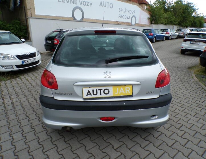 Peugeot 206 Hatchback 1,4 l 65 kw