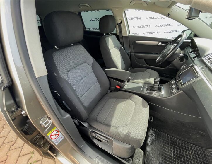 Volkswagen Passat 22