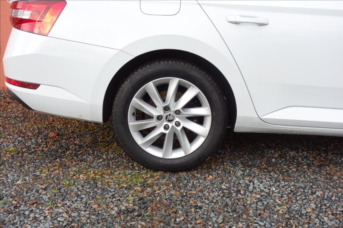 Škoda Superb Kombi 2,0 l 90 kw