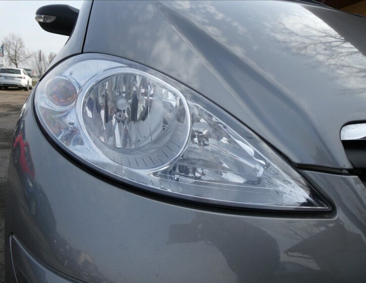 Mercedes-Benz Třídy A Hatchback 1,7 l 85 kw