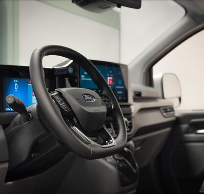 Ford Tourneo Custom 6