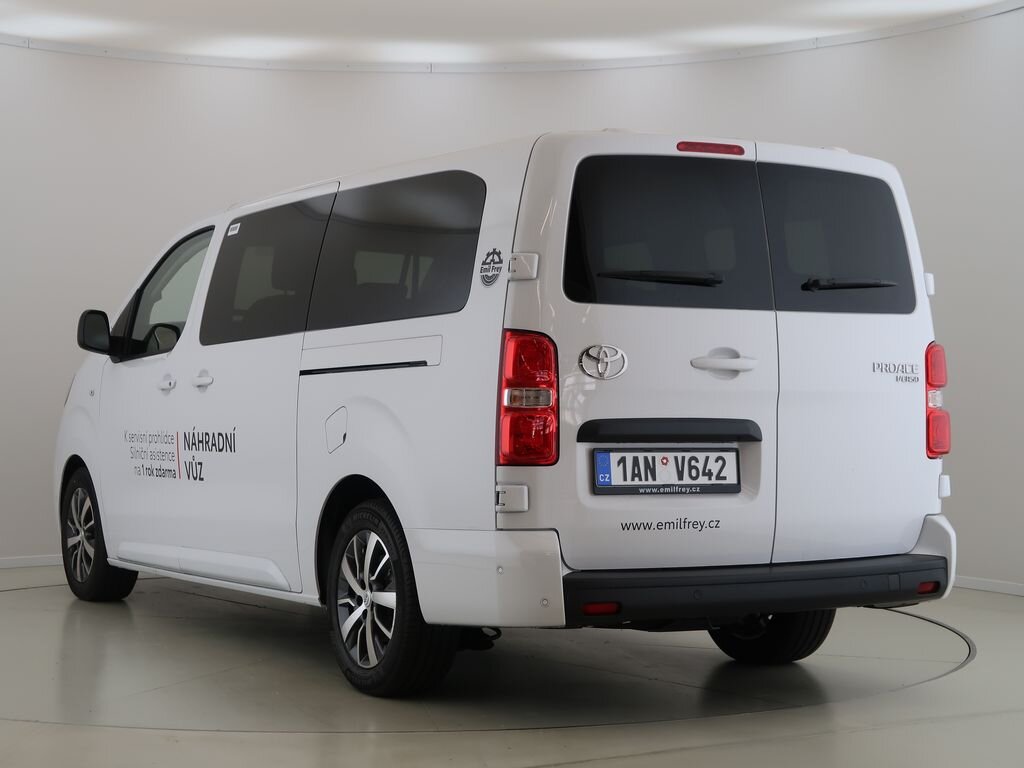 Toyota ProAce Verso VAN / Minibus 2,2 l 0