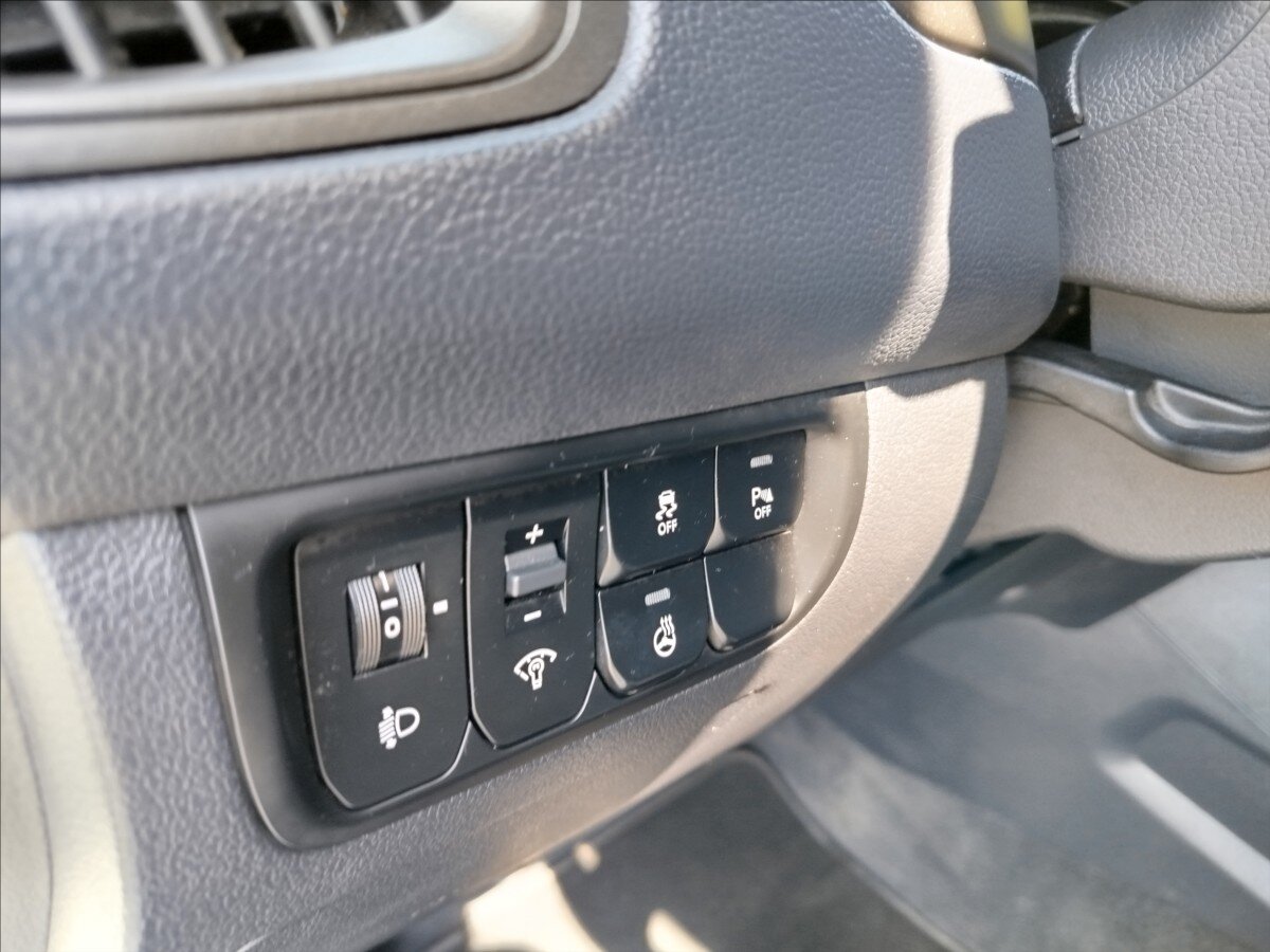 KIA Rio Hatchback 1,4 l 66 kw