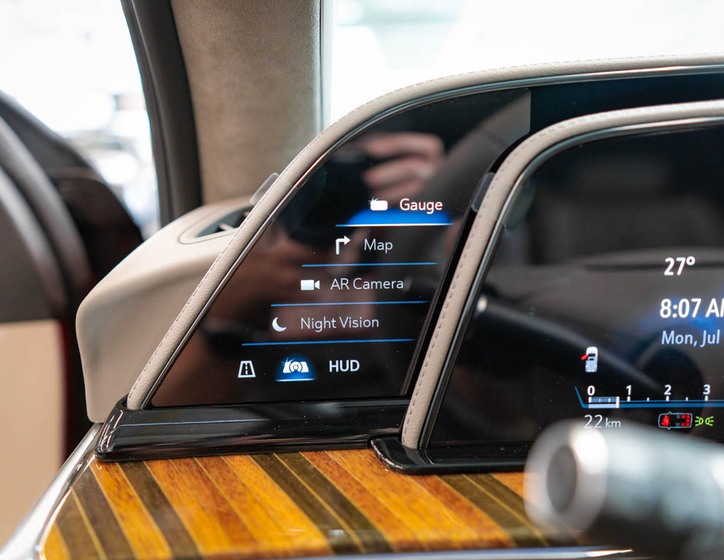 Cadillac Escalade 25