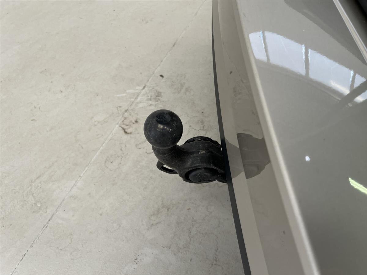 Škoda Superb Kombi 2,0 l 147 kw