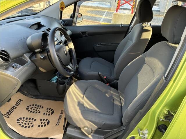 Chevrolet Spark Hatchback 995,0 50 kw