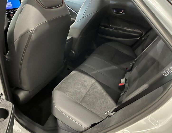 Toyota C-HR SUV 2,0 l 144 kw