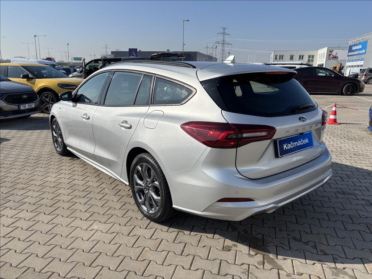 Ford Focus Kombi 999,0 92 kw