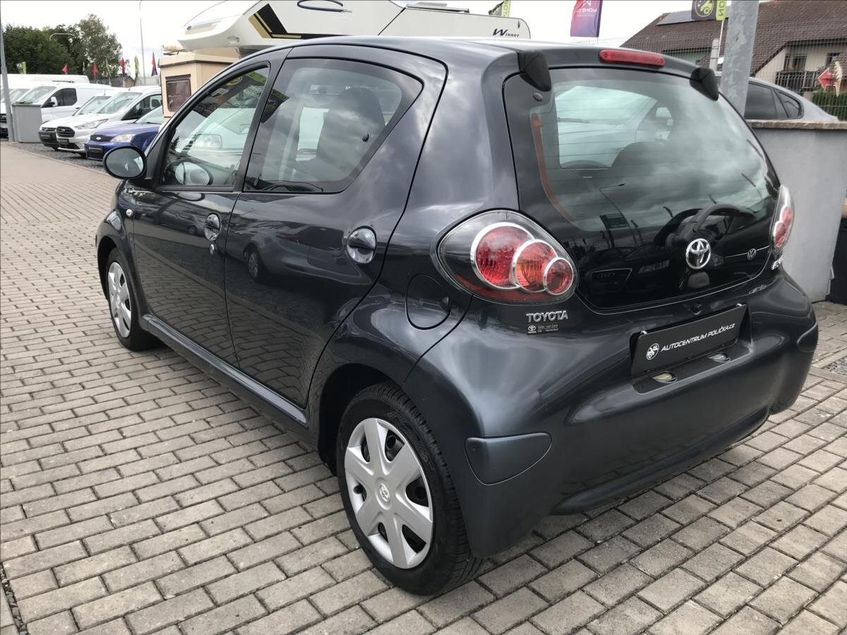 Toyota Aygo Hatchback 998,0 50 kw