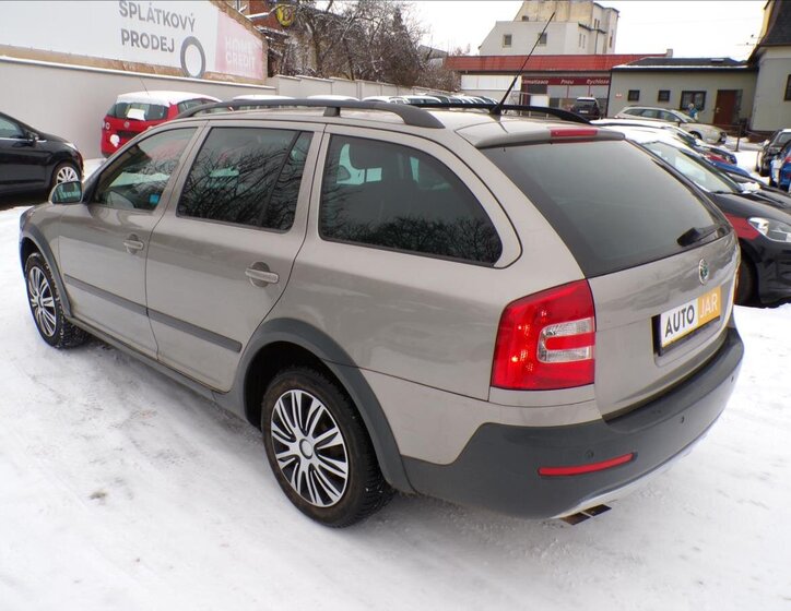 Škoda Octavia Kombi 2,0 l 103 kw