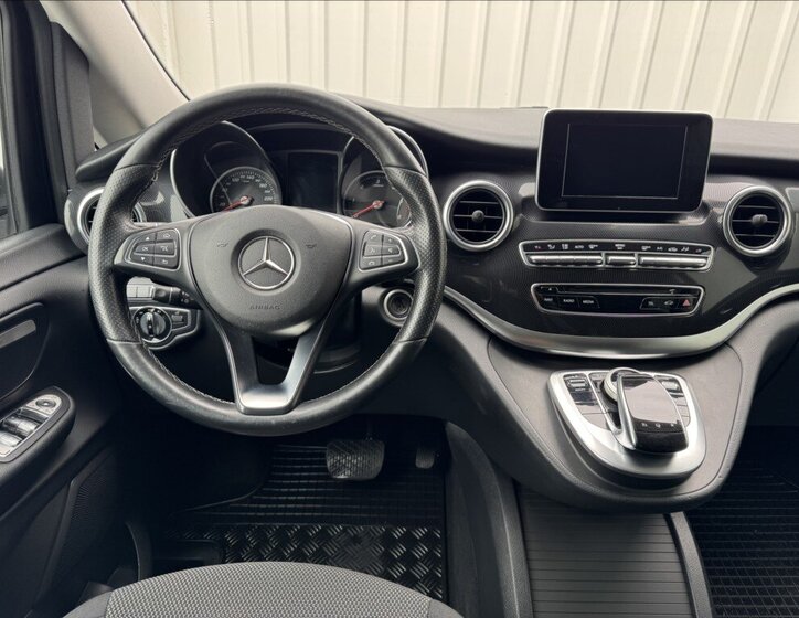 Mercedes-Benz Třídy V Kombi 2,1 l 120 kw