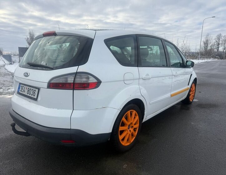 Ford S-MAX 5