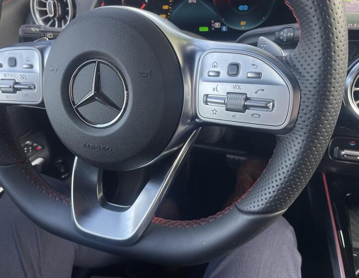 Mercedes-Benz EQB 12