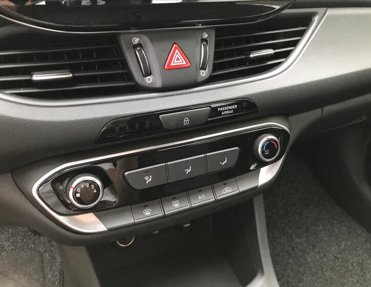 Hyundai i30 Kombi 998,0 88 kw