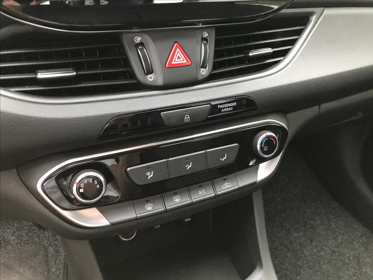 Hyundai i30 Kombi 998,0 88 kw