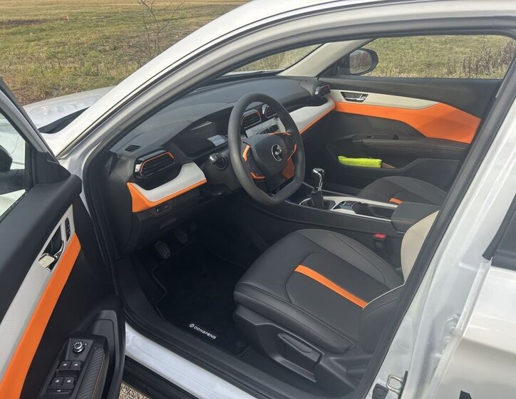 Dongfeng Ostatní Sedan 1,5 l 86 kw