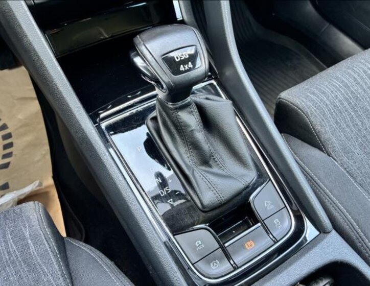 Škoda Karoq SUV / Terénní 2,0 l 110 kw