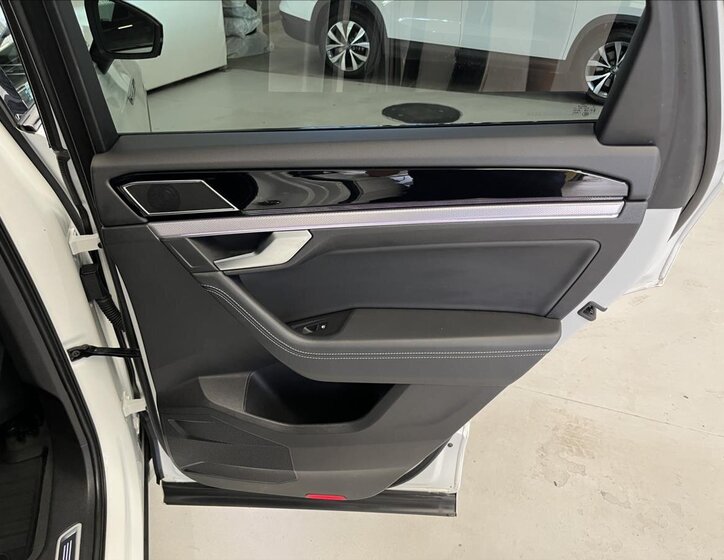 Volkswagen Touareg 38