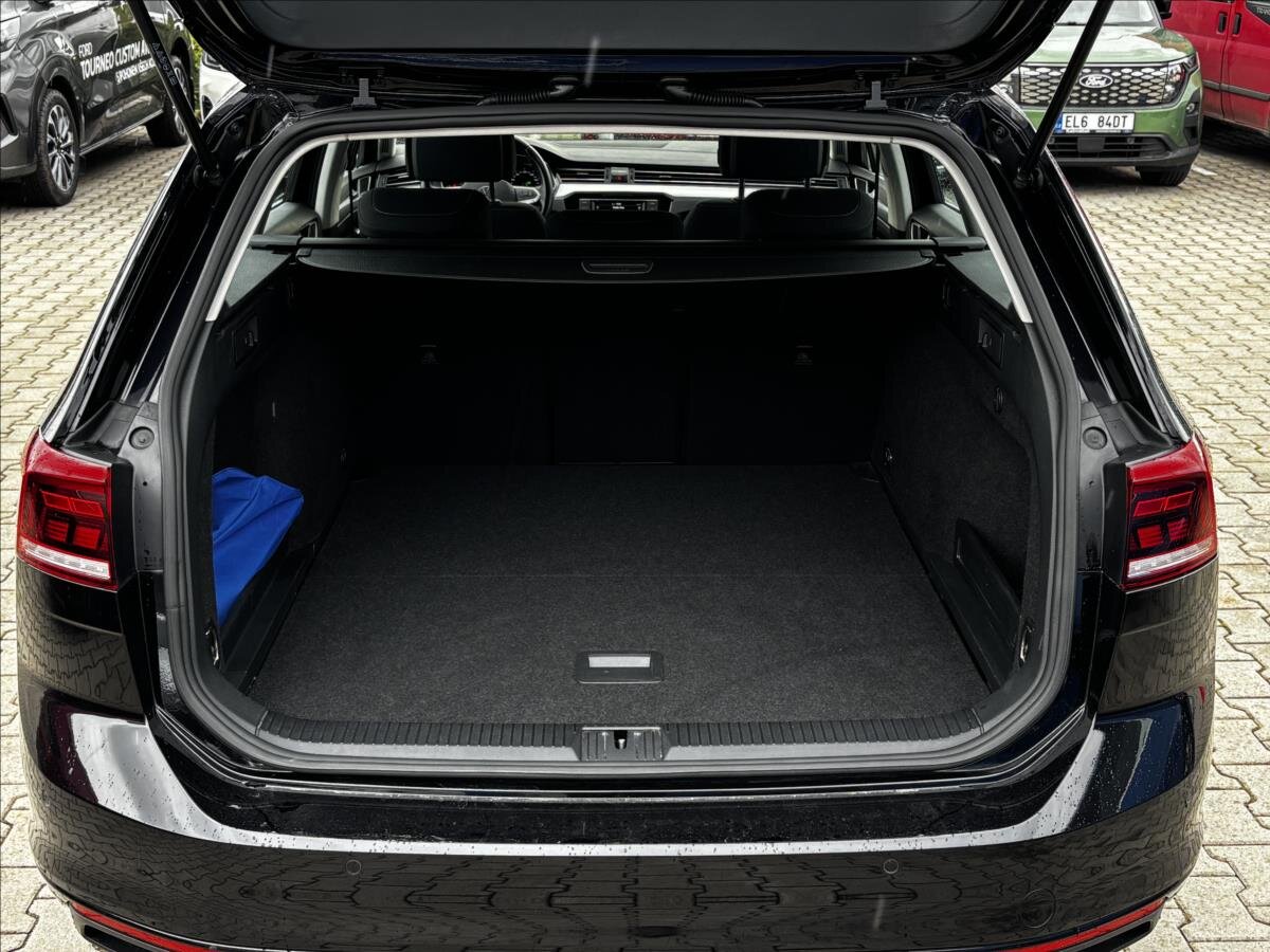 Volkswagen Passat Kombi 1,5 l 110 kw