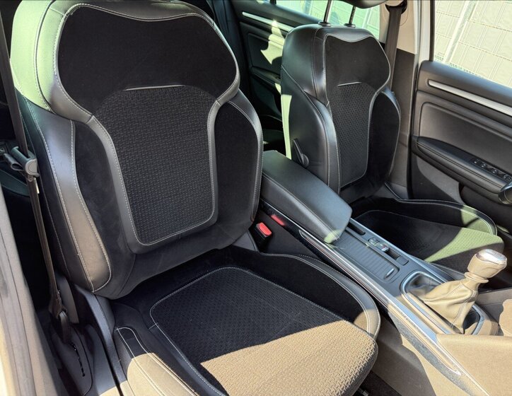 Renault Mégane Sedan / Limuzína 1,6 l 84 kw