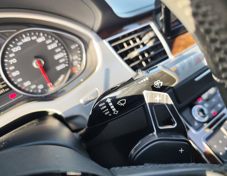 Audi A8 Sedan / Limuzína 3,0 l 190 kw