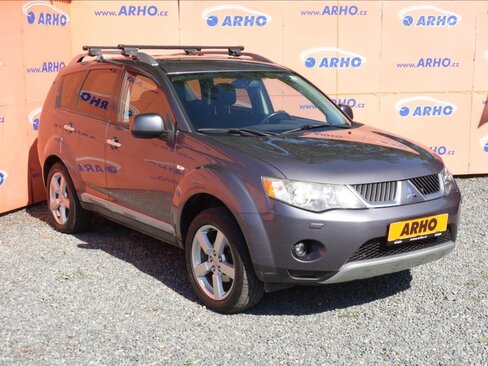 Mitsubishi Outlander SUV 2,0 l 103 kw