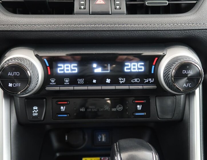 Toyota RAV4 Kombi 2,5 l 131 kw