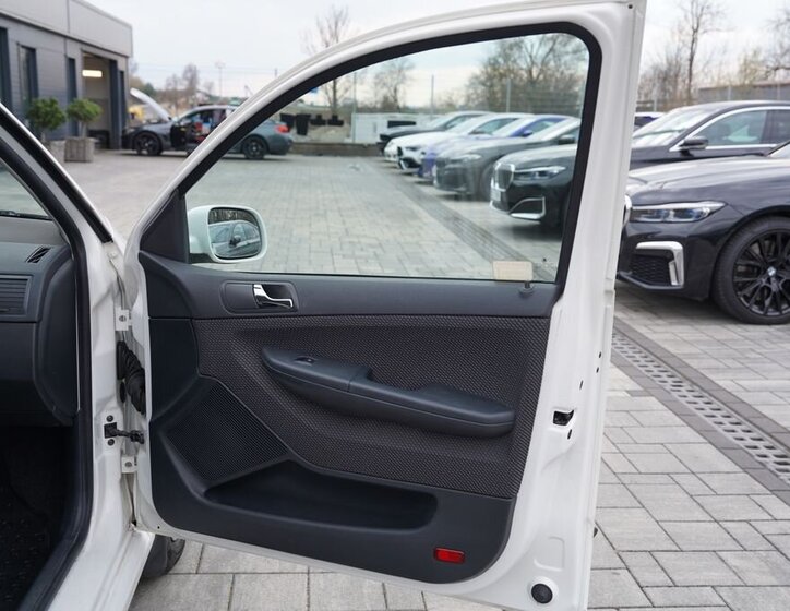 Škoda Fabia Sedan / Limuzína 1,2 l 47 kw