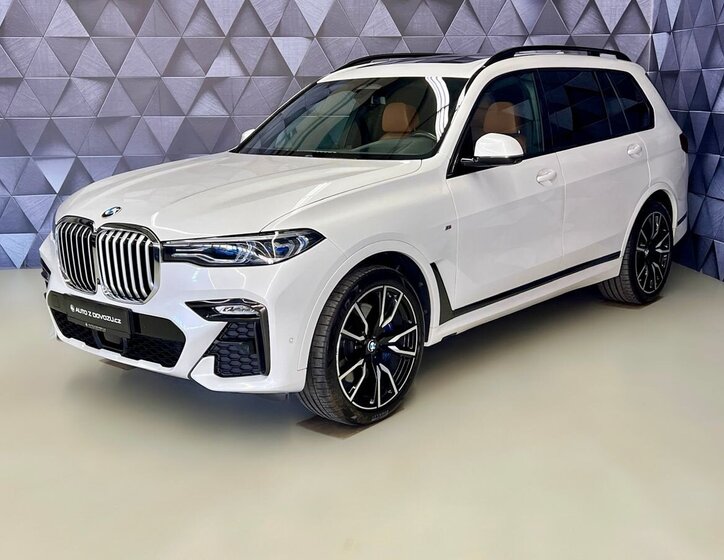 BMW X7 SUV / Terénní 3,0 l 250 kw