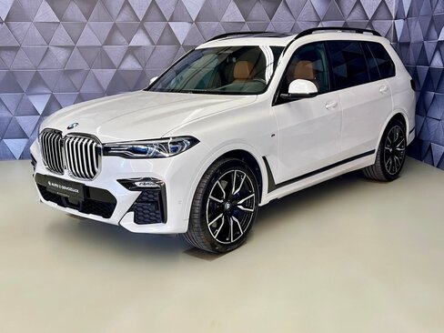BMW X7 SUV / Terénní 3,0 l 250 kw