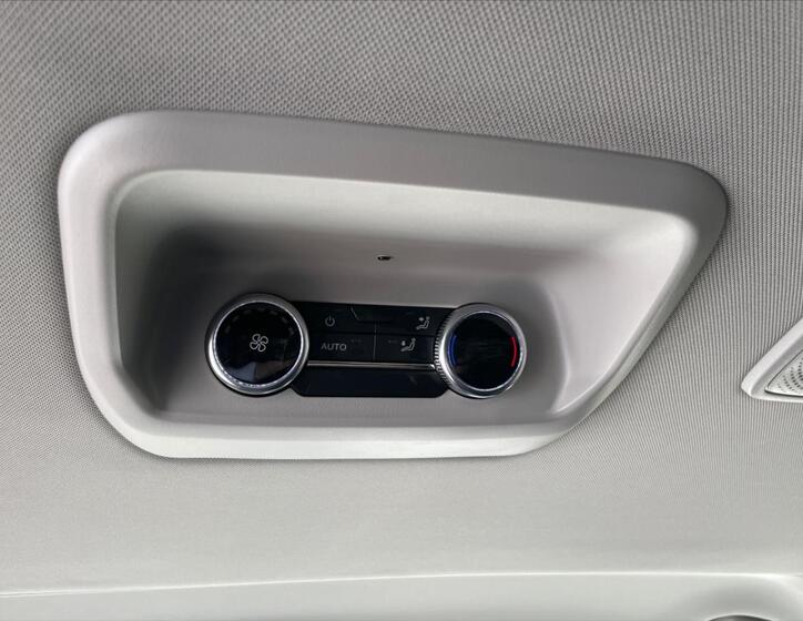 Volkswagen Caravelle 15