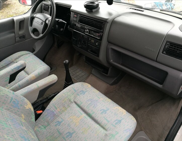 Volkswagen Ostatní Ostatní 2,4 l 57 kw