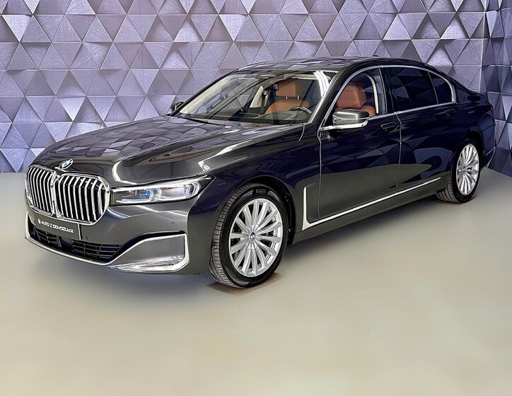 BMW Řada 7 Sedan / Limuzína 3,0 l 250 kw