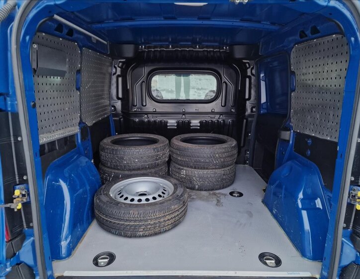 Fiat Dobló cargo Skříň 1,4 l 88 kw