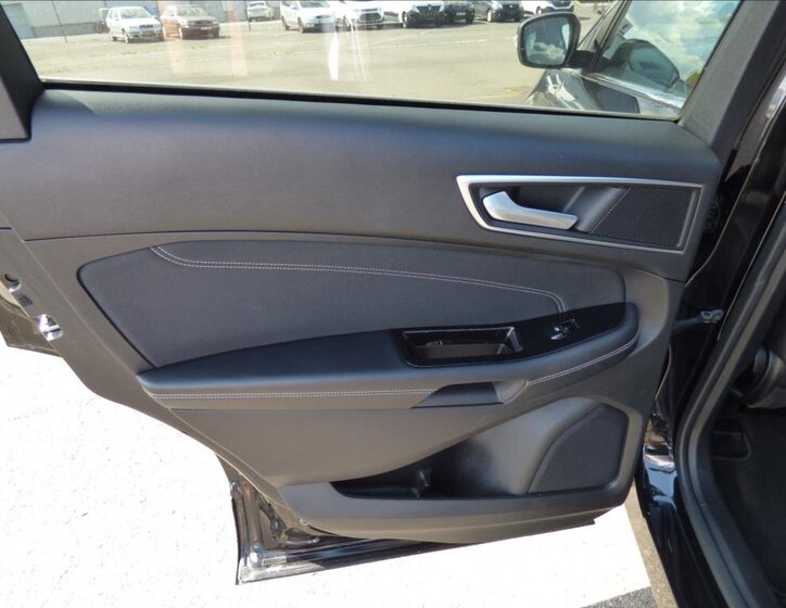 Ford Edge SUV / Terénní 2,0 l 132 kw