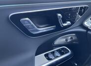 Mercedes-Benz Třídy E 8