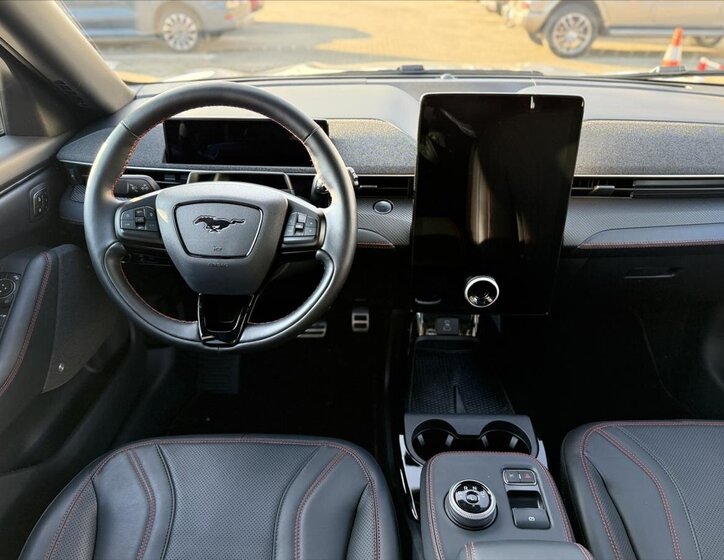 Ford Mustang Mach-E Hatchback 0,0 225 kw