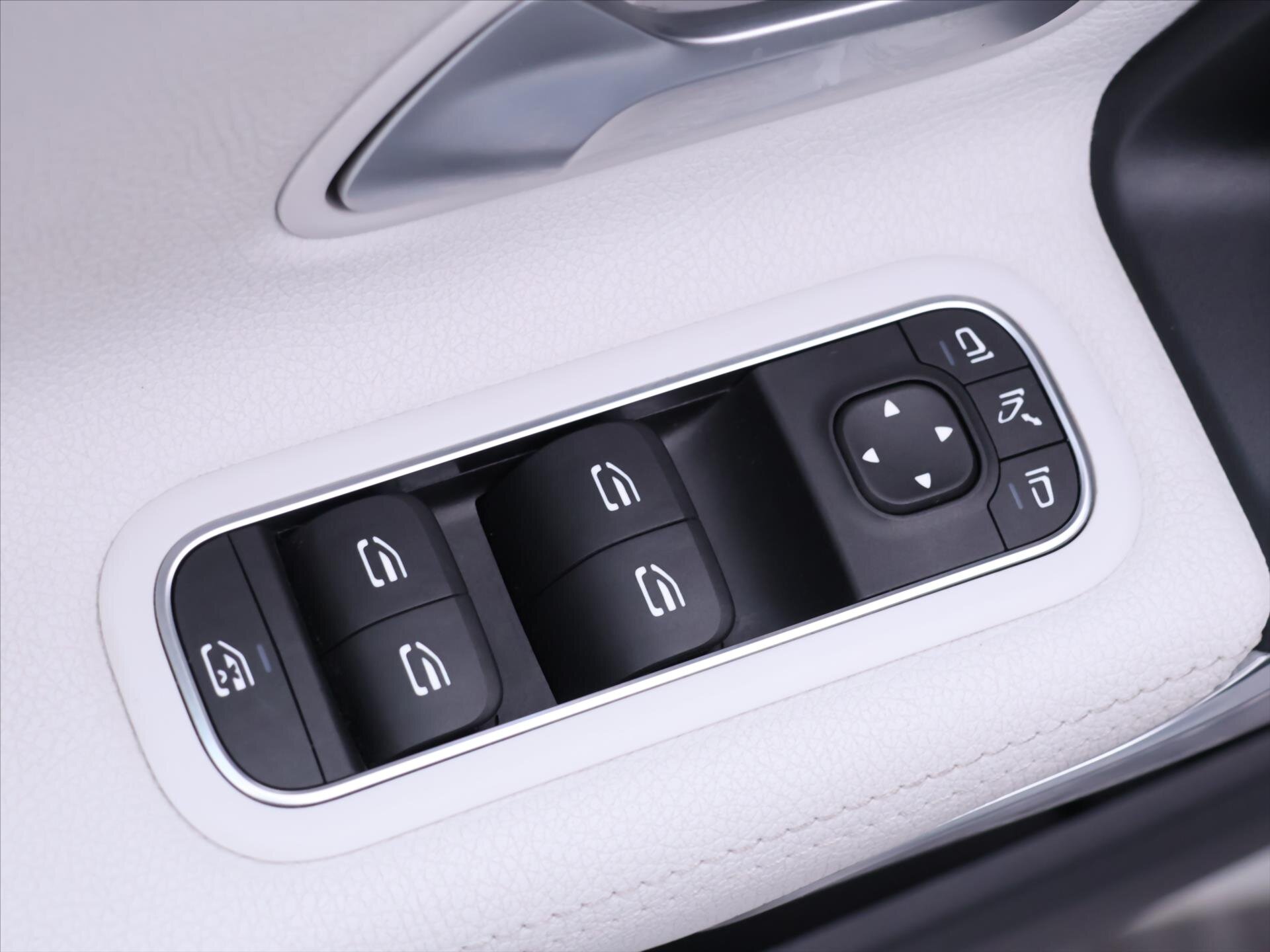 Mercedes-Benz Třídy A Hatchback 1,3 l 120 kw