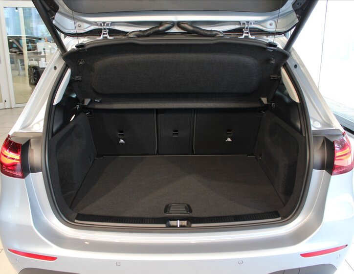 Mercedes-Benz Třídy B Hatchback 1,3 l 100 kw