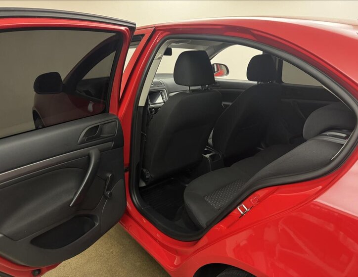 Škoda Octavia Sedan / Limuzína 1,4 l 59 kw