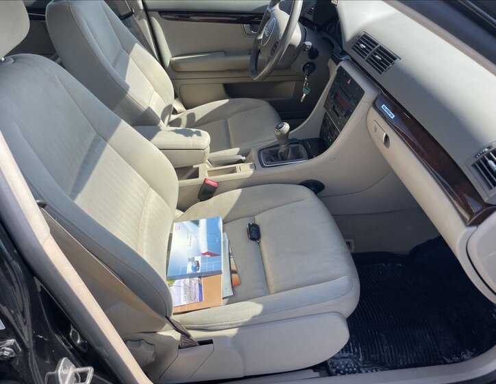 Audi A4 Sedan / Limuzína 1,8 l 110 kw