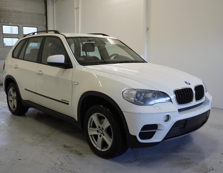 BMW X5 SUV 3,0 l 180 kw