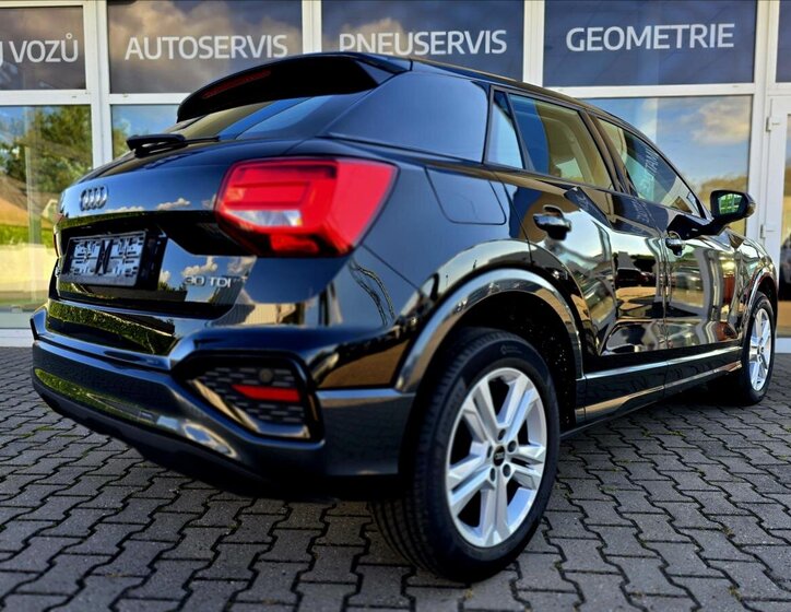 Audi Q2 9