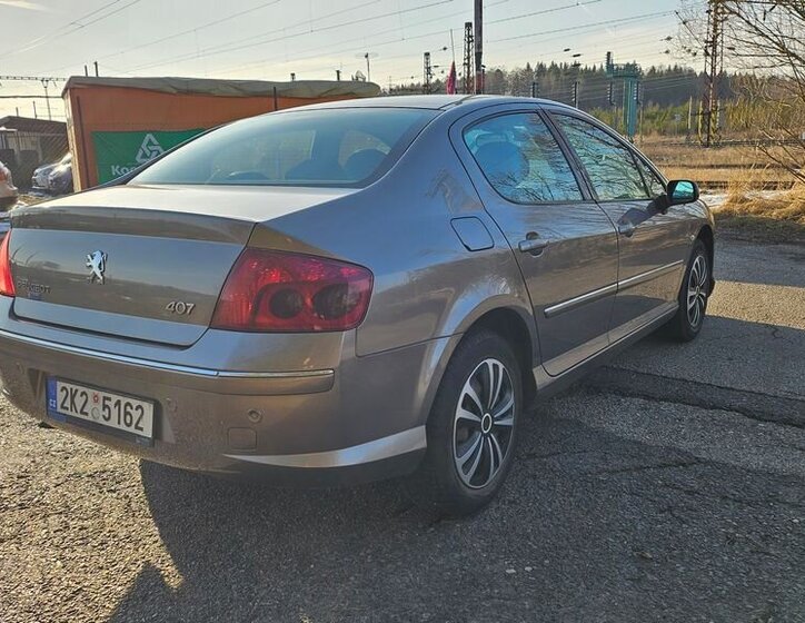 Peugeot 407 Sedan 2,0 l 100 kw