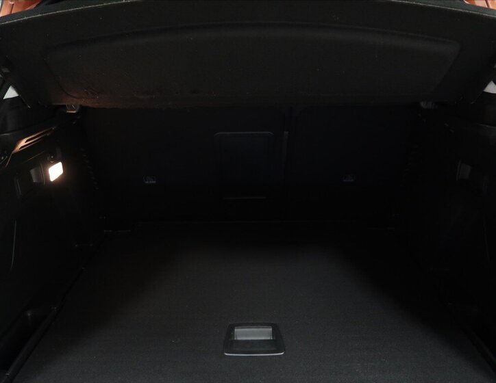 Peugeot 3008 MPV 1,2 l 96 kw