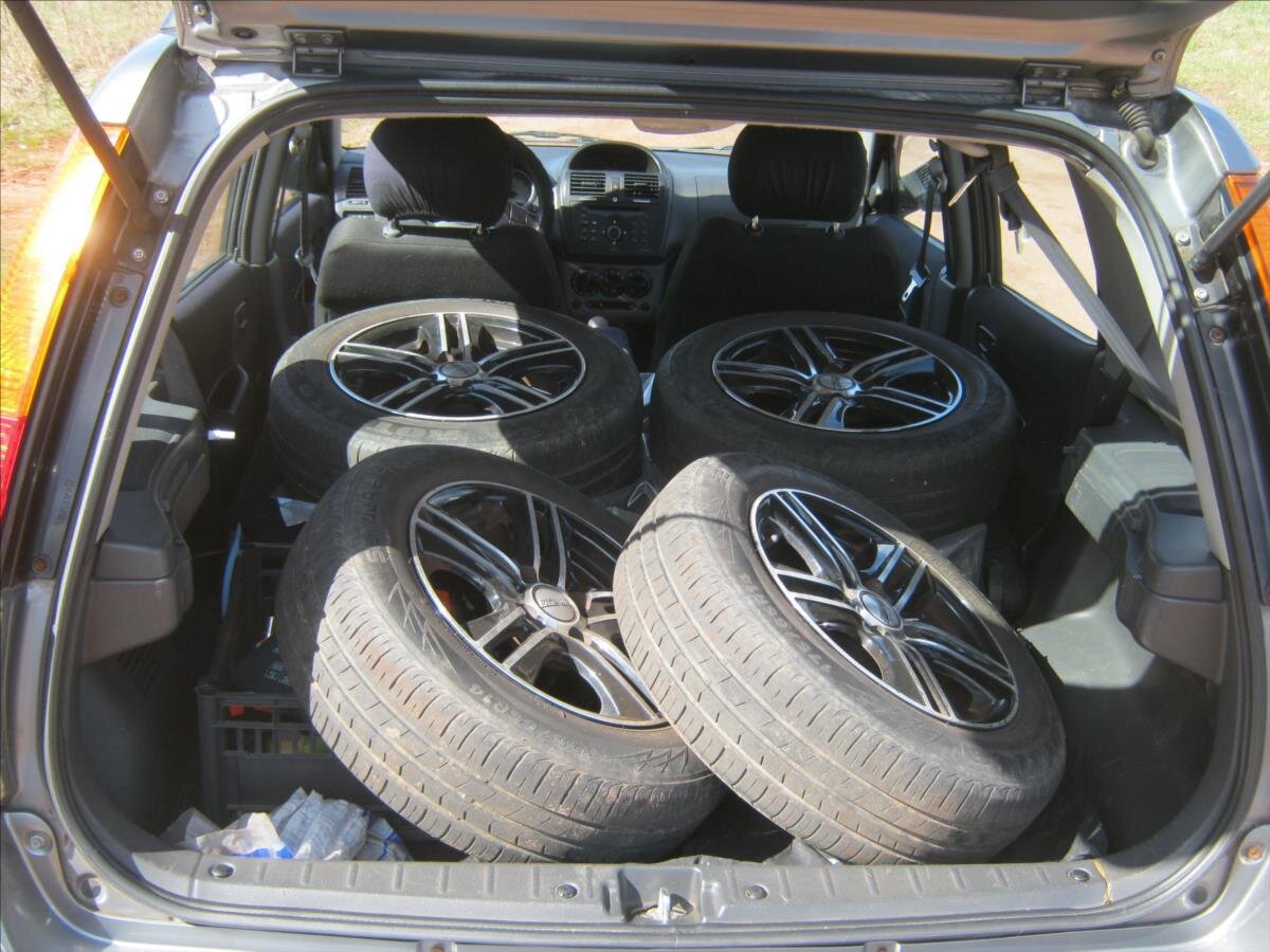 Suzuki Ignis Kombi 1,3 l 68 kw