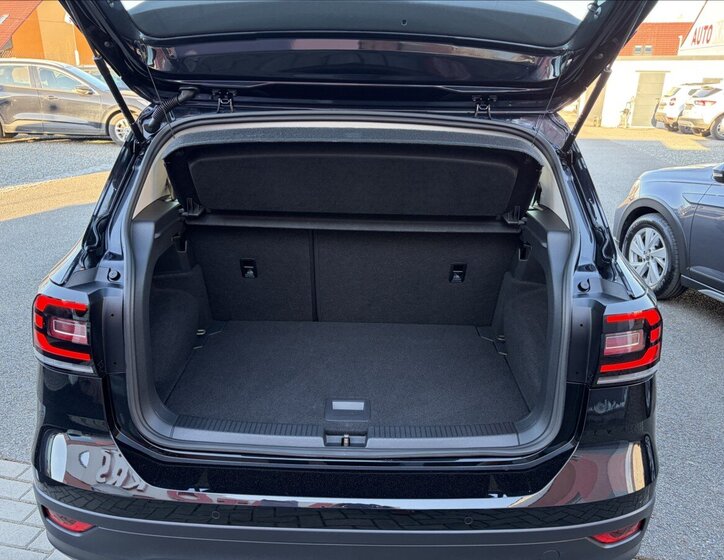 Volkswagen T-Cross Kombi 999,0 81 kw