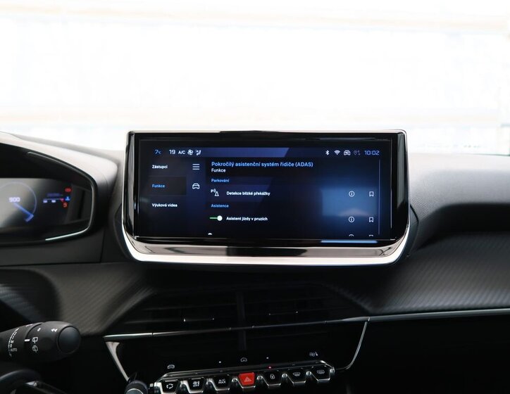 Peugeot 2008 SUV / Terénní 1,2 l 74 kw