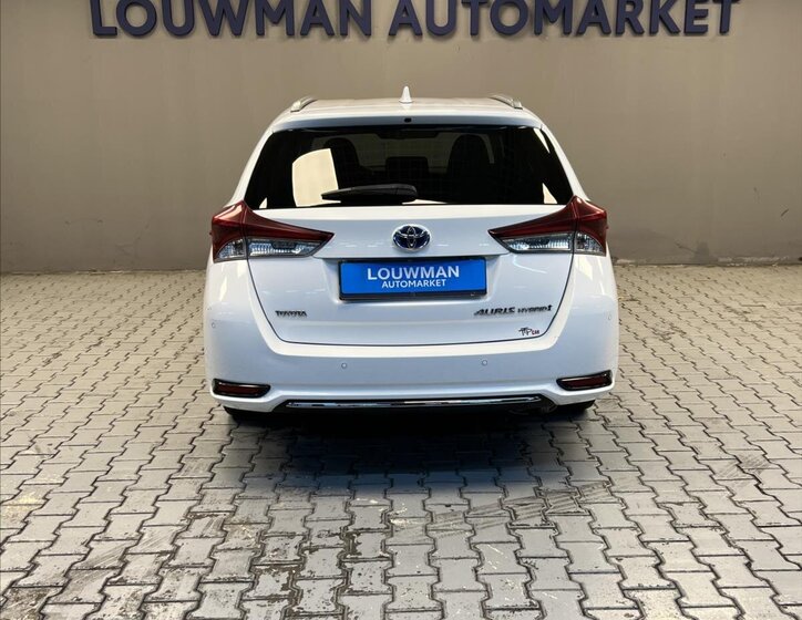 Toyota Auris 14